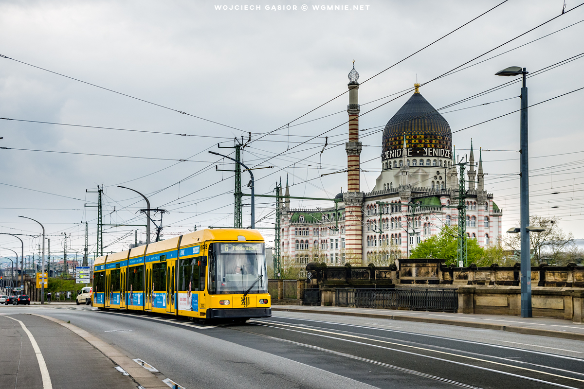 Prawdziwy tramwaj, oszukany meczet